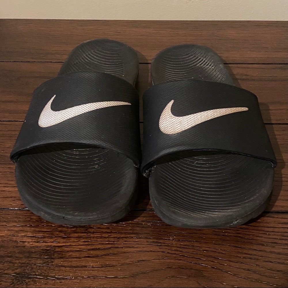 Nike slides